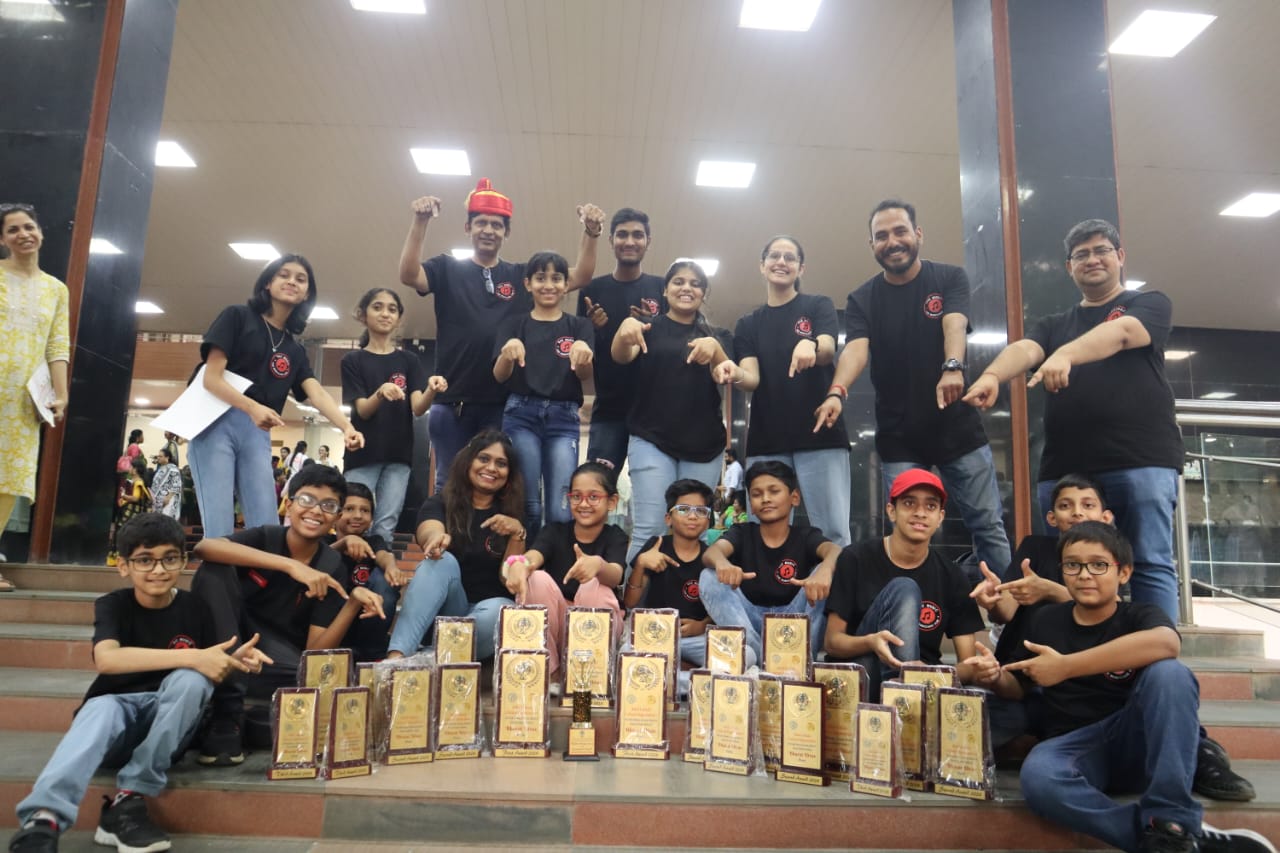 Acoustic guitar performance at SAZ Music Academy